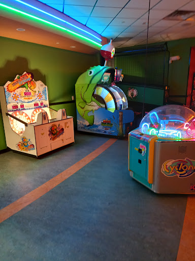 Bowling Alley «Wonder Bowl», reviews and photos, 66 Hathaway Rd, New Bedford, MA 02746, USA