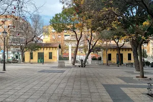 Plaza De Los Cuatro Chorros image