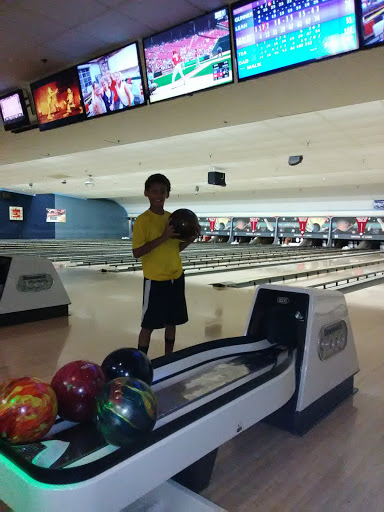 Bowling Alley «Maplewood Lanes», reviews and photos, 830 Woodland Dr E, Saline, MI 48176, USA