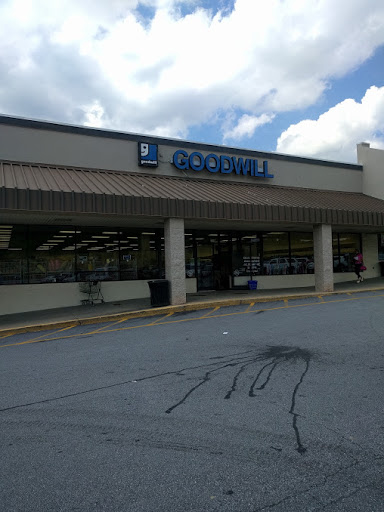 Goodwill Retail Store, 229 Paragon Pkwy, Clyde, NC 28721, USA, 