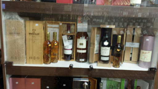 Wine Store «Gourmet Wine & Spirits», reviews and photos, 300 S Grand Ave LP110, Los Angeles, CA 90071, USA