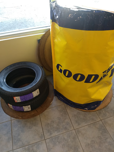 Tire Shop «Exton Tire Co Inc», reviews and photos, 561 W Uwchlan Ave, Exton, PA 19341, USA