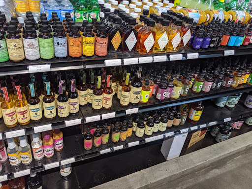 Liquor Store «Pearl Specialty Market & Spirits», reviews and photos, 900 NW Lovejoy St, Portland, OR 97209, USA