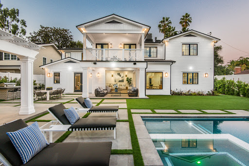 The Luxury Level image