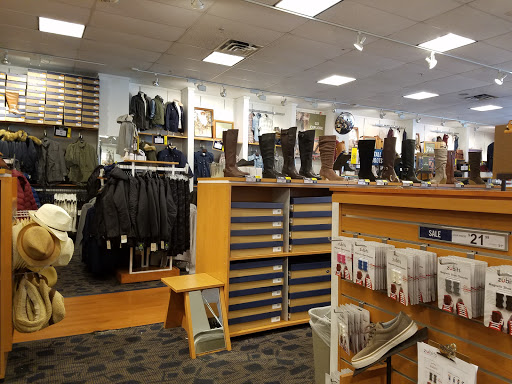 Outlet Store «Bass Factory Outlet», reviews and photos, 1 Premium Outlet Blvd, Tinton Falls, NJ 07753, USA