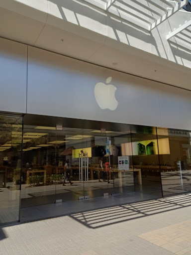 Computer Store «Apple Fashion Valley», reviews and photos, 7007 Friars Rd, San Diego, CA 92108, USA