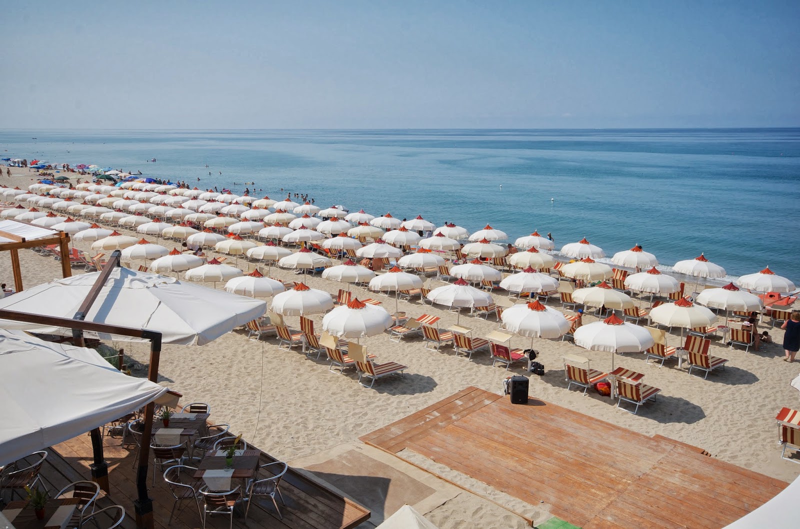 Marina di Ascea beach的照片 带有蓝色的水表面