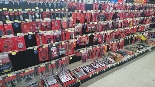 Auto Parts Store «Pep Boys Auto Parts & Service», reviews and photos, 6125 Hollywood Blvd, Hollywood, CA 90028, USA