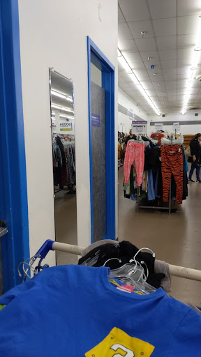 Thrift Store «Alma School & Ray Goodwill Retail Store & Donation Center», reviews and photos