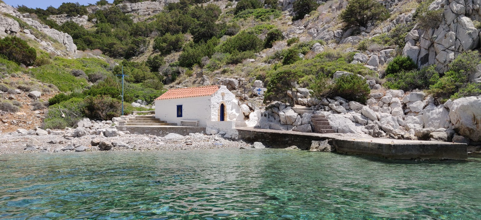 Foto av Saint Cypriot med lätt sten yta