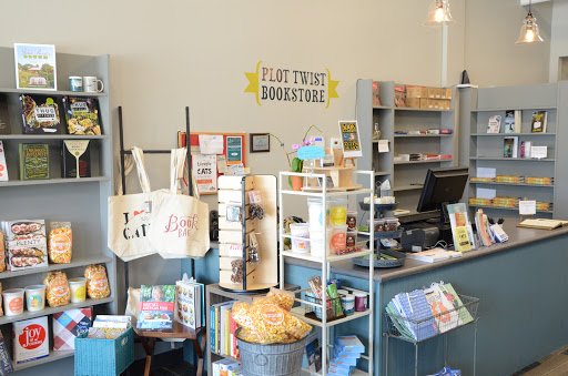 Book Store «Plot Twist Bookstore», reviews and photos, 502 N Ankeny Blvd, Ankeny, IA 50023, USA