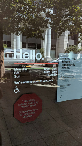 Cell Phone Store «Verizon», reviews and photos, 110 Cooper St #100-A, Santa Cruz, CA 95060, USA