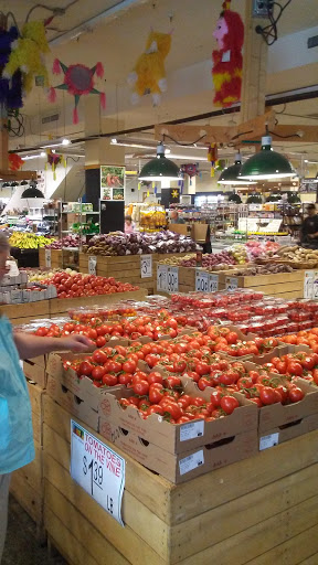 Grocery Store «Horrocks Farm Market», reviews and photos, 235 Capital Ave SW, Battle Creek, MI 49037, USA