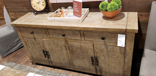 Furniture Store «Living Spaces - Glendale, AZ», reviews and photos, 6767 W Bell Rd, Glendale, AZ 85308, USA