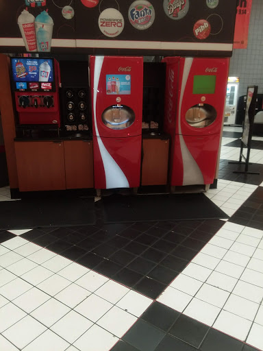 Movie Theater «AMC Loews Raceway 10», reviews and photos, 1025 Corporate Dr, Westbury, NY 11590, USA