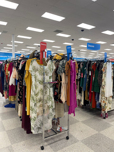 Clothing Store «Ross Dress for Less», reviews and photos, 2113 N Prospect Ave, Champaign, IL 61822, USA