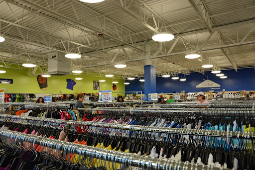 Non-Profit Organization «Goodwill Store», reviews and photos, 980 Creekview Dr, Columbus, IN 47201, USA
