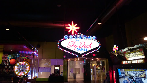 Sports Bar «Sky Deck Sports Grille and Lanes», reviews and photos, 401 E Broadway, Bloomington, MN 55425, USA