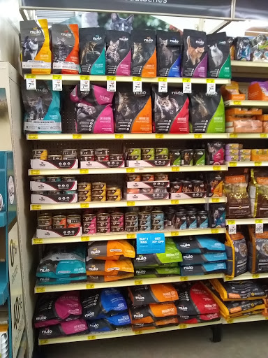 Pet Supply Store «PetSmart», reviews and photos, 5 Mystic View Rd, Everett, MA 02149, USA