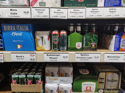 Liquor Store «Bayway World of Liquors», reviews and photos, 639 Bayway, Elizabeth, NJ 07202, USA