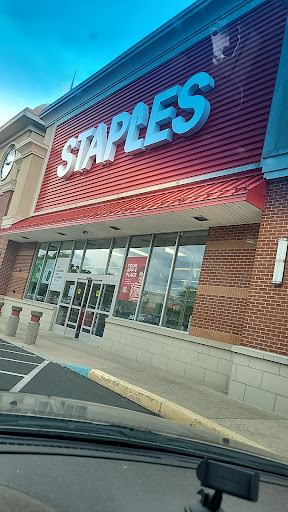 Office Supply Store «Staples», reviews and photos, 1075 N Main St, Warrington, PA 18976, USA