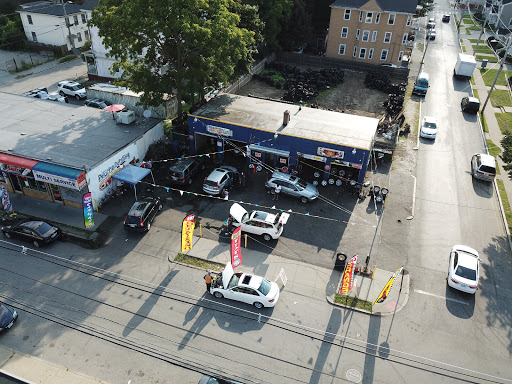 Peluche Car Wash & General Mechanics en Providence