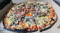 Plats et boissons du Pizzas à emporter Regal Pizza à Angoulême - n°1