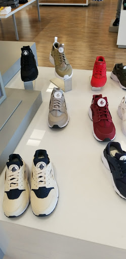 Shopping Mall «Penrose Plaza Shopping Center», reviews and photos, 2900 Island Ave, Philadelphia, PA 19153, USA