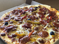 Plats et boissons du Pizzas à emporter Kiosque à Pizzas rond point de l'avion à Parçay-Meslay - n°1
