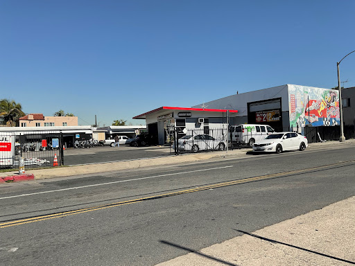 Tire Shop «4th Street Auto Care and Tires», reviews and photos, 901 E 4th St, Long Beach, CA 90802, USA