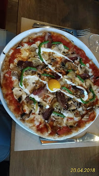Pizza du Capodimonte Pizzeria Villeneuve Tolosane - n°9