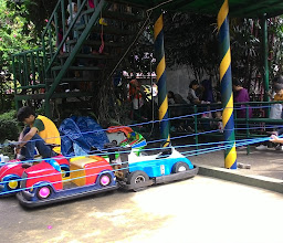 Kantorpos Taman Topi photo