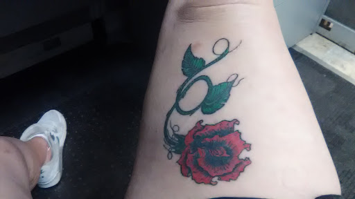 Tattoo Shop «AA Tattoos», reviews and photos, 3112 Emerson Ave N, Minneapolis, MN 55411, USA