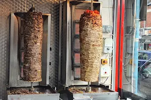 Laziz Shawarma Restaurant image
