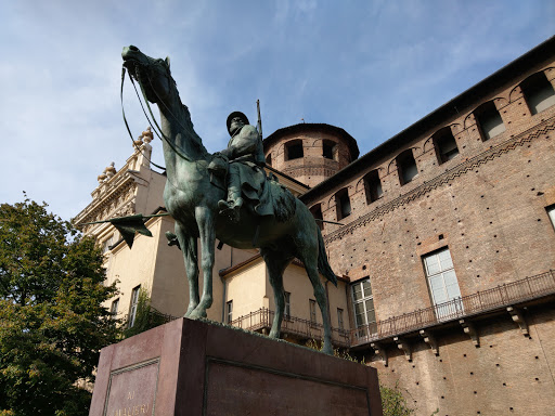 Monument to the Knights of Italy