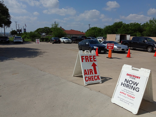 Tire Shop «Discount Tire Store - Leon Valley, TX», reviews and photos, 6221 Bandera Rd, Leon Valley, TX 78238, USA