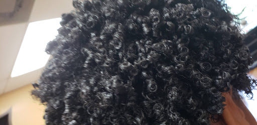 Beauty Salon «Designer Glitz & Glamour Spa and Hair Salon», reviews and photos, 222 E Aviation Blvd, Universal City, TX 78148, USA