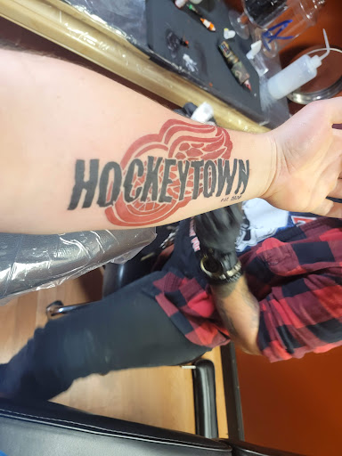 Tattoo Shop «New Skool Tattoo», reviews and photos, 24644 Telegraph Rd, Brownstown Charter Twp, MI 48134, USA