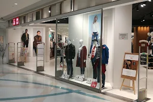 UNIQLO Aeon Mall Kawaguchi Maekawa shop image