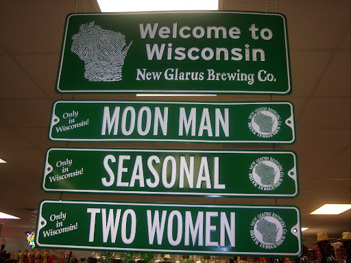 Liquor Store «B & L Liquor Store», reviews and photos, 1369 Main St, Houlton, WI 54082, USA