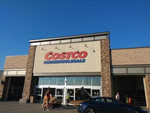 Warehouse store «Costco Wholesale», reviews and photos, 1431 Beam Ave, Maplewood, MN 55109, USA