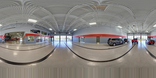 Toyota Dealer «Sam Leman Toyota Bloomington», reviews and photos, 1502 Morrissey Dr, Bloomington, IL 61701, USA