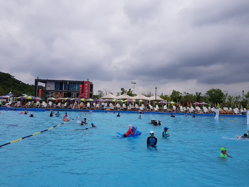 SUPIA Yeouido Outdoor Swimming Pool