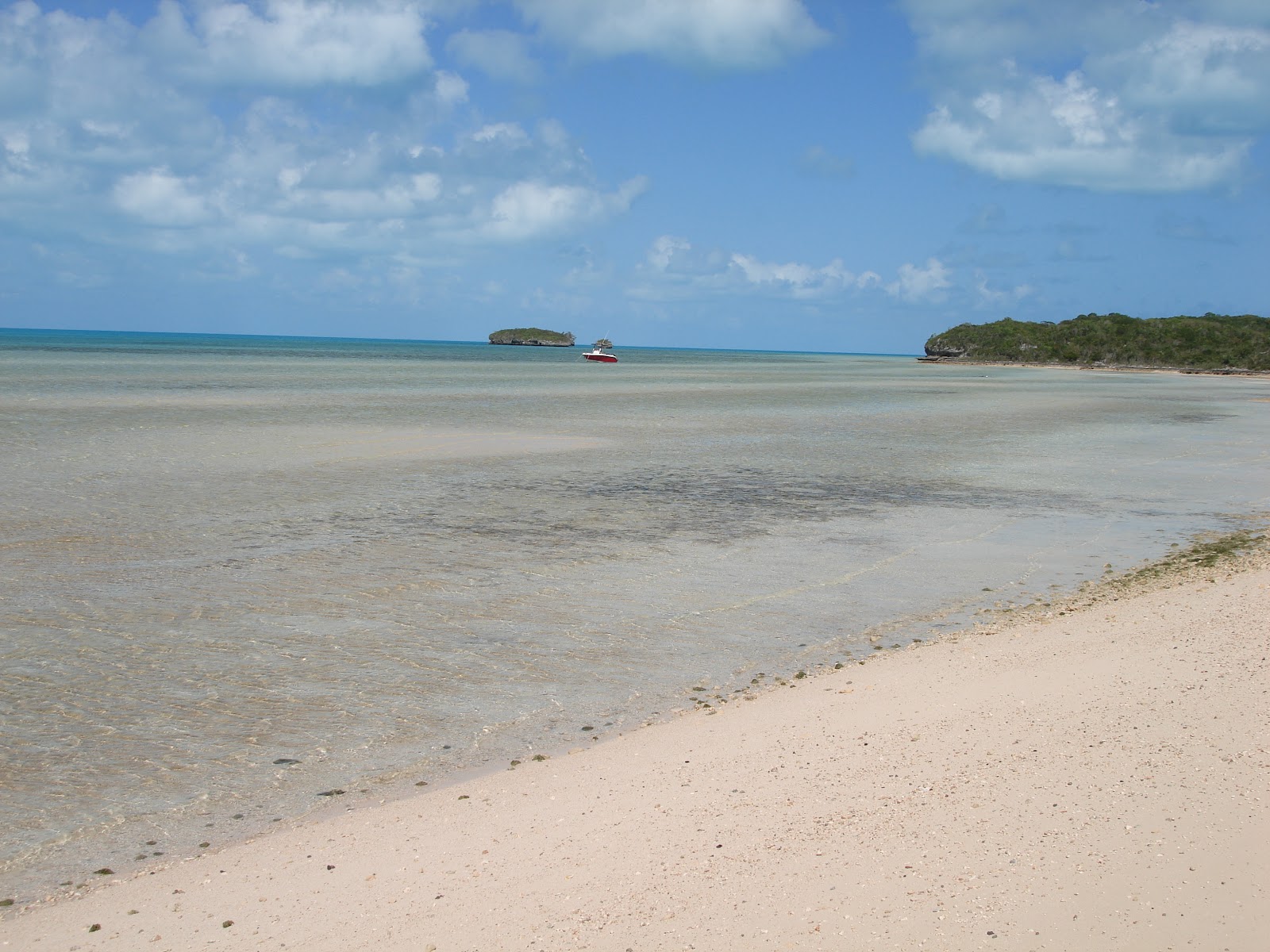 Photo de Morris set. beach avec sable blanc de surface