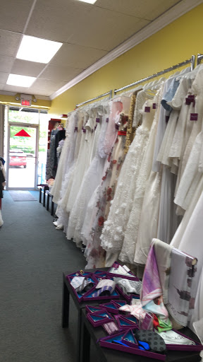 Bridal Shop «Alesia C. Studio | Wedding & Evening Couture Dresses | Alteration | Tuxedos Suits», reviews and photos, 80 W Dundee Rd, Buffalo Grove, IL 60089, USA