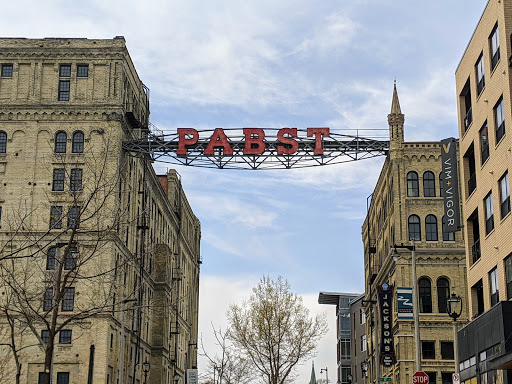 Brewery «Best Place at the Historic Pabst Brewery», reviews and photos, 901 W Juneau Ave, Milwaukee, WI 53233, USA