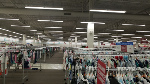 Clothing Store «Burlington Coat Factory», reviews and photos, 4500 S Damen Ave, Chicago, IL 60609, USA