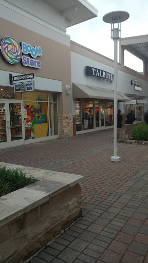 Shopping Mall «Grand Prairie Premium Outlets», reviews and photos, 2950 I-20 Frontage Rd, Grand Prairie, TX 75052, USA