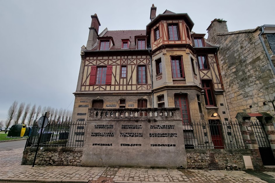 Le manoir des EMBRUNS à Honfleur (Calvados 14)