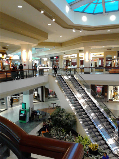 Shopping Mall «North Riverside Park Mall», reviews and photos, 7501 W Cermak Rd, N Riverside, IL 60546, USA